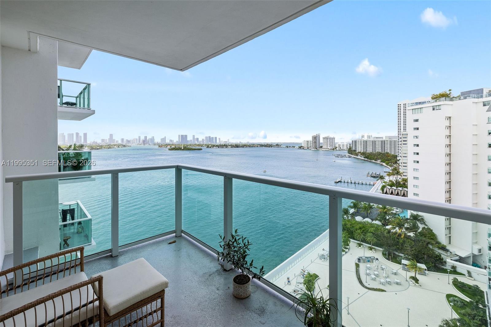 MIRADOR 1000 CONDO - Residential