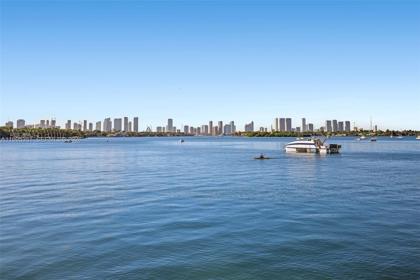 MIRADOR 1000 CONDO - Residential