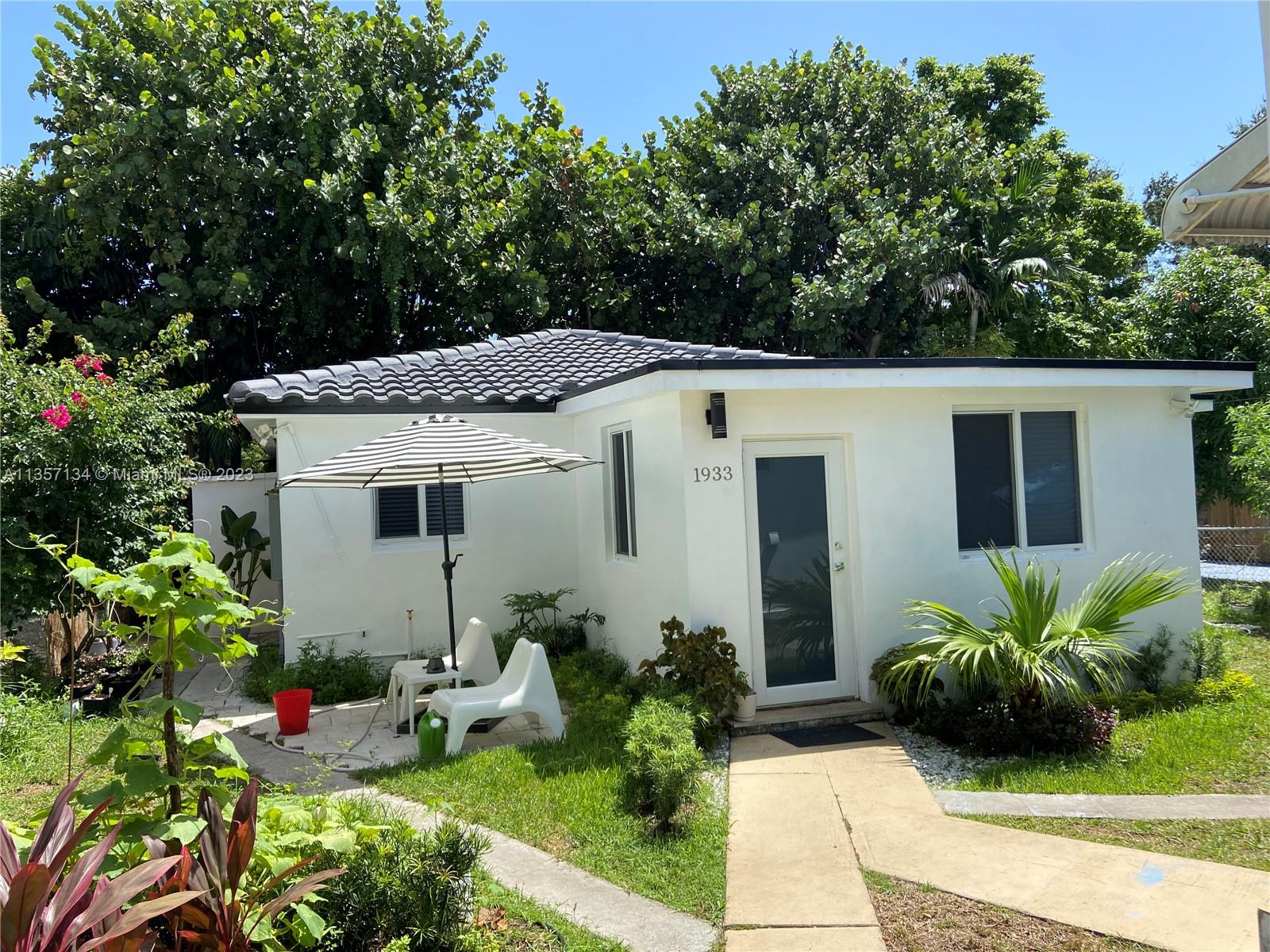 WOODCREST - Residential Lease