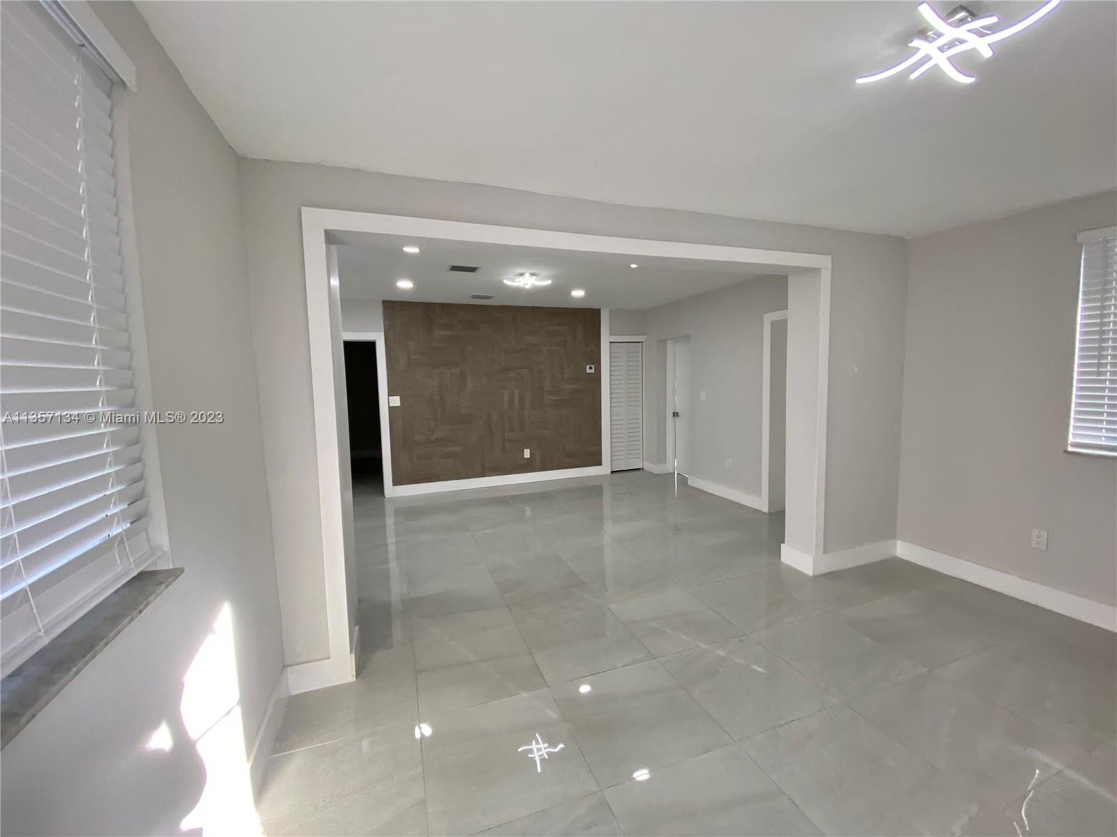 WOODCREST - Residential Lease