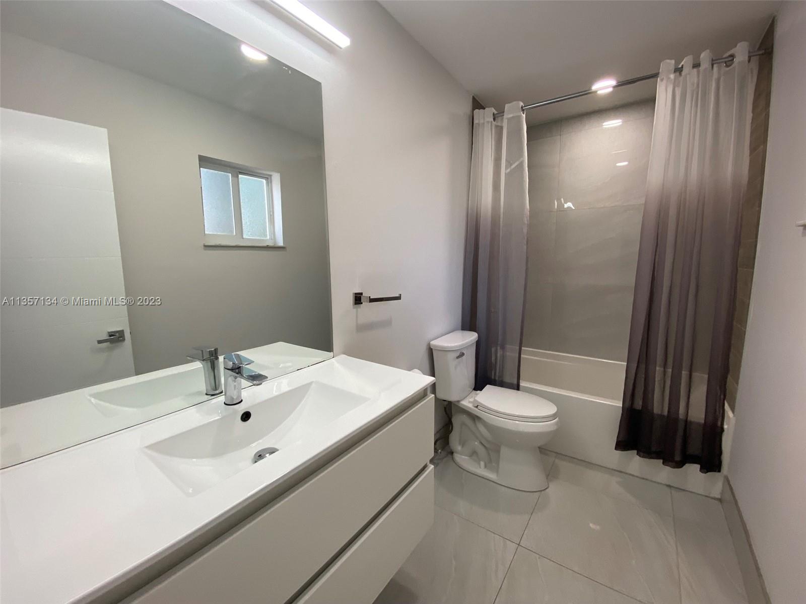 WOODCREST - Residential Lease