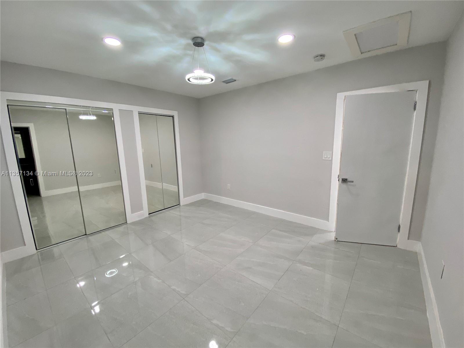 WOODCREST - Residential Lease