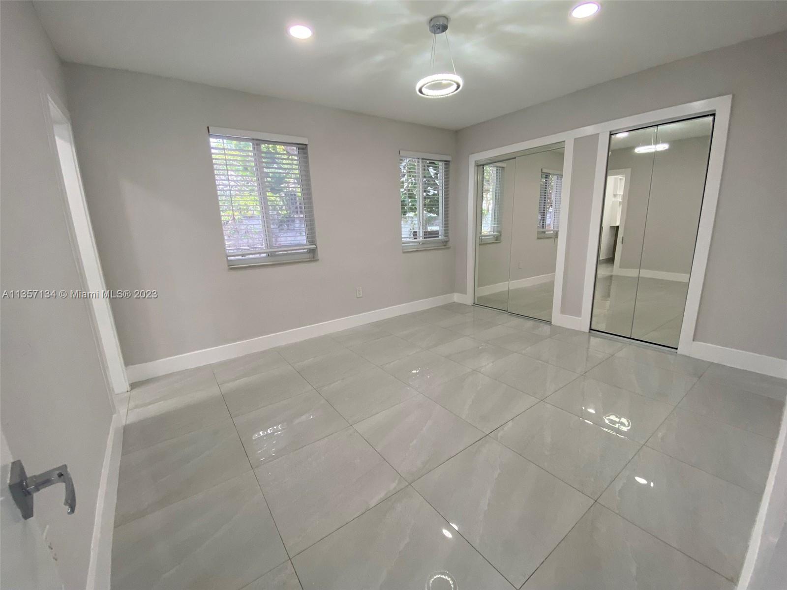 WOODCREST - Residential Lease