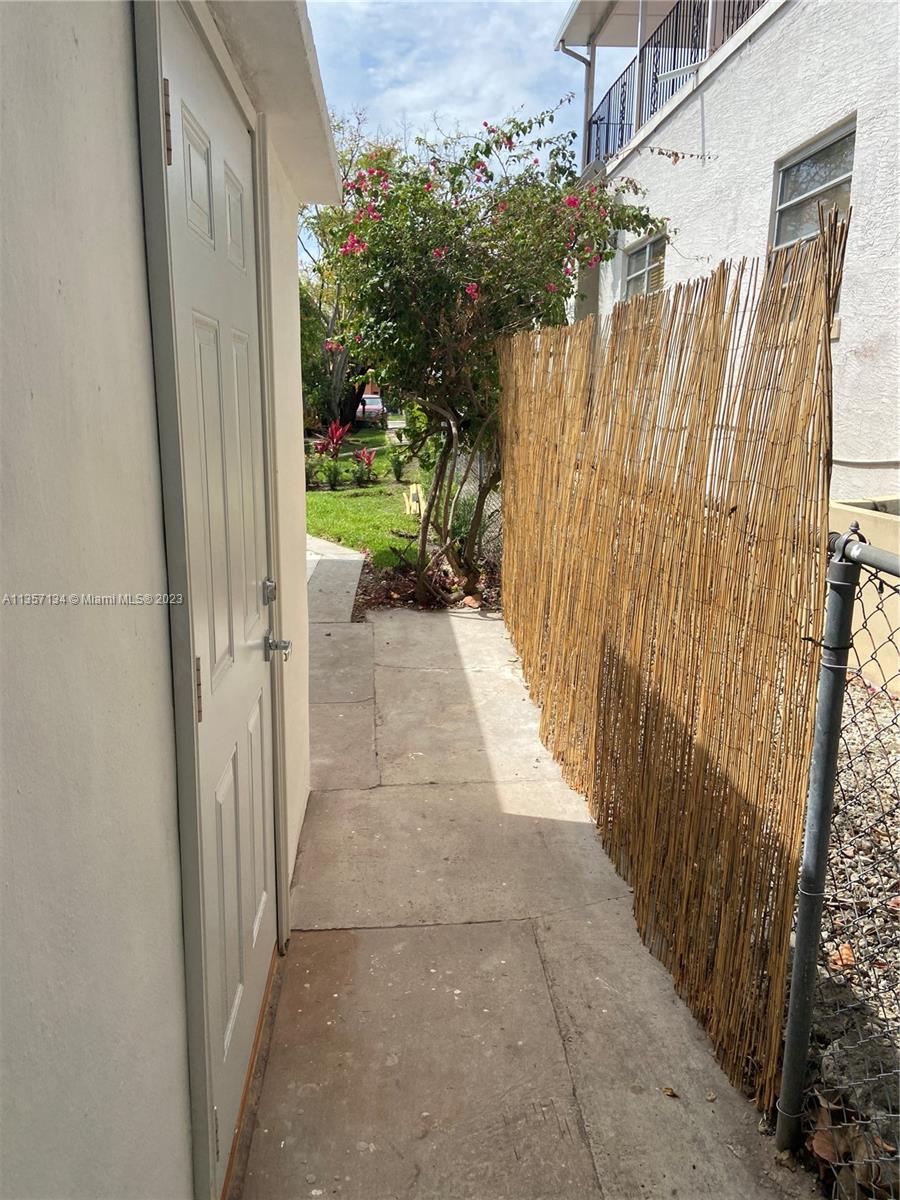WOODCREST - Residential Lease