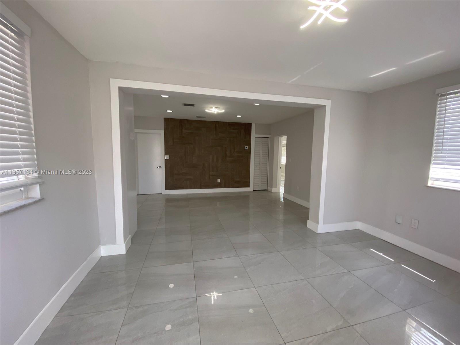 WOODCREST - Residential Lease