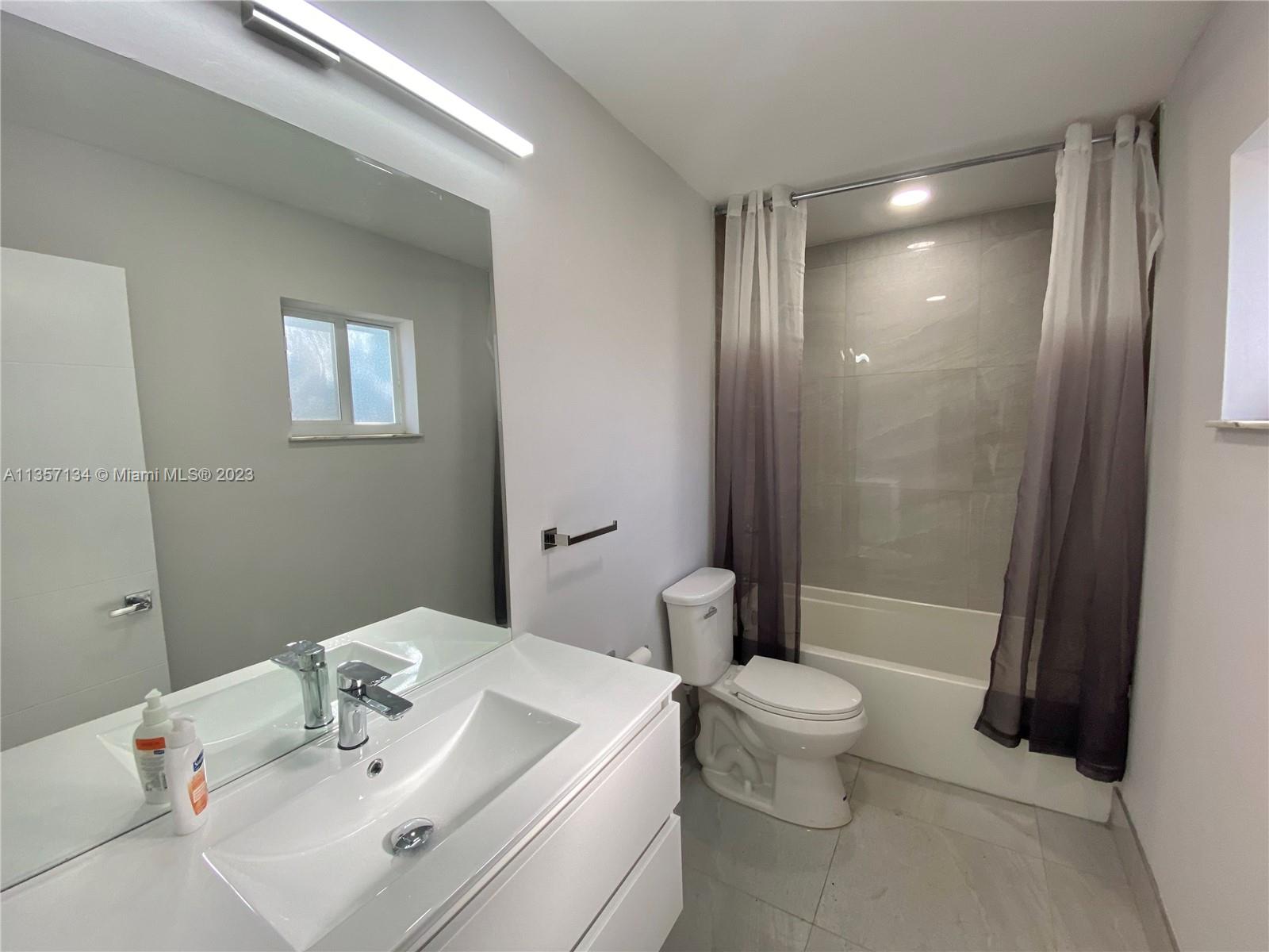 WOODCREST - Residential Lease