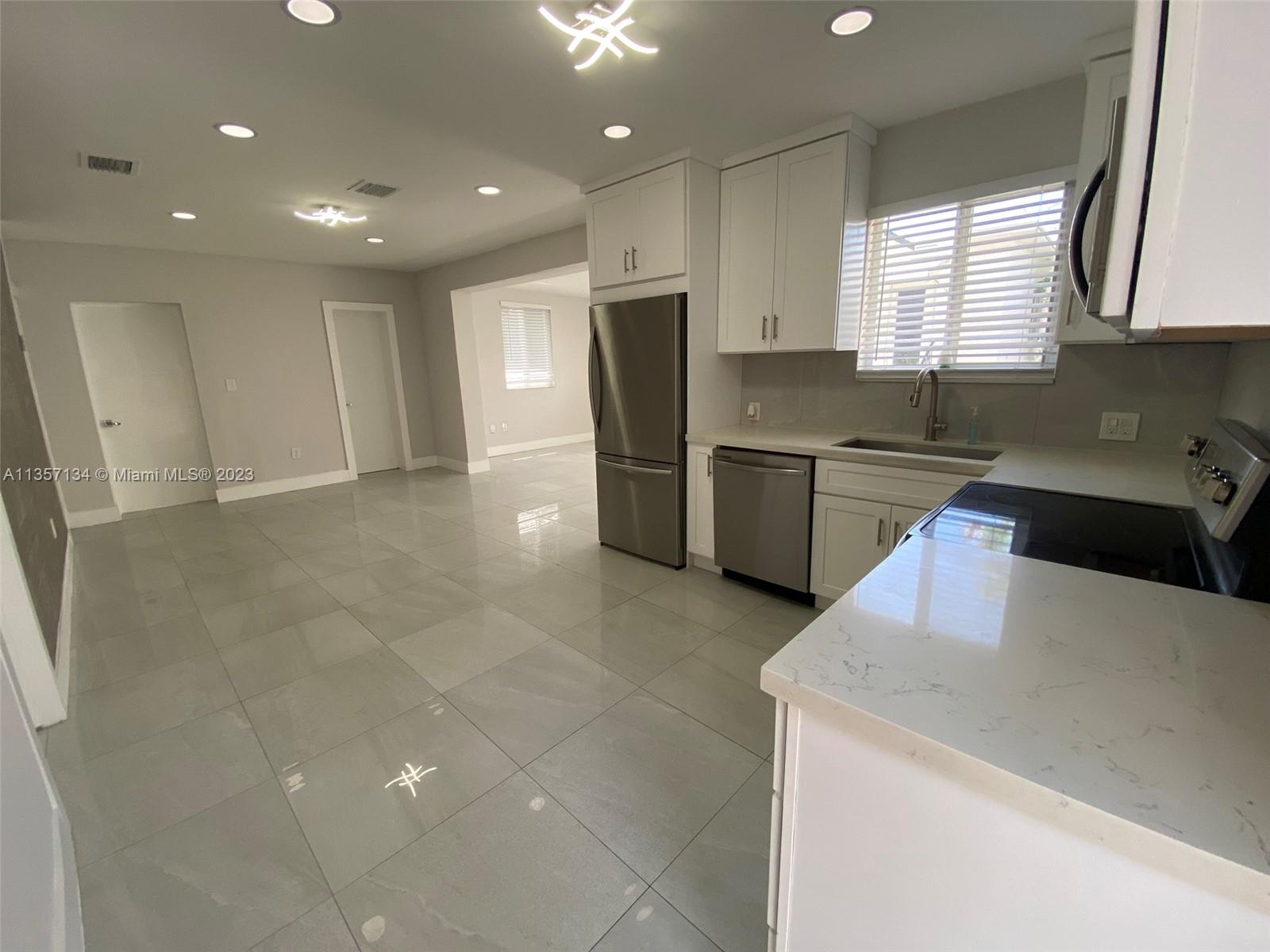 WOODCREST - Residential Lease