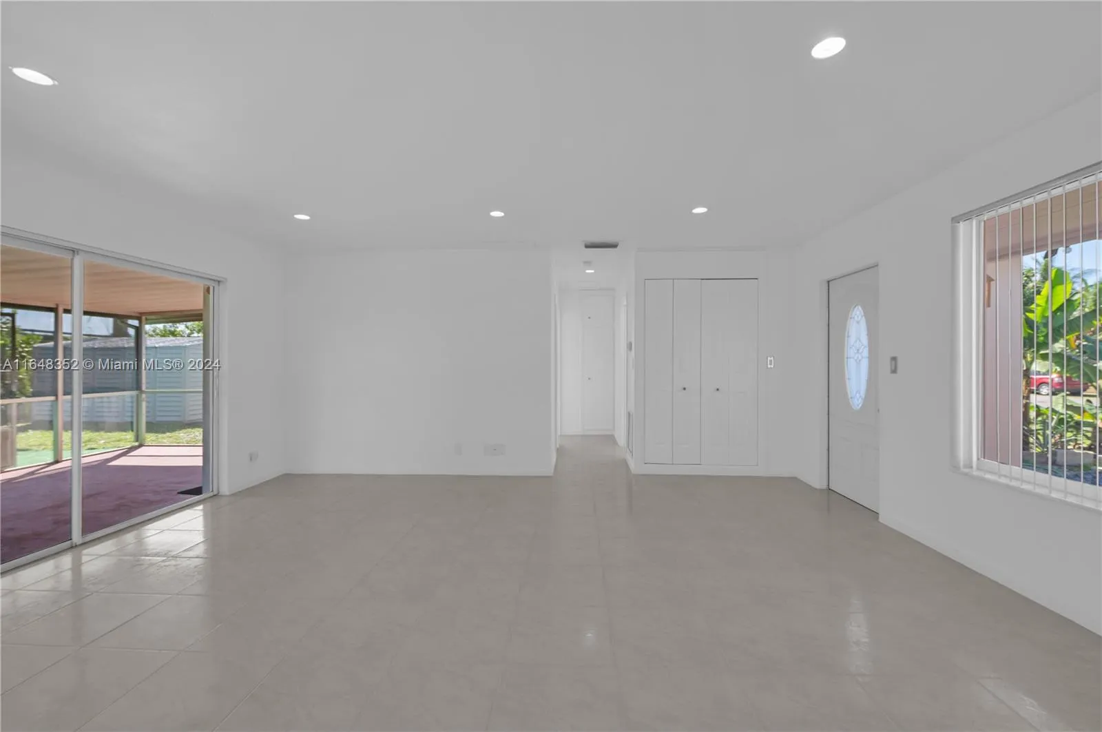 Pembroke Pines, Florida 33023, United States, 2 Bedrooms Bedrooms, ,1 BathroomBathrooms,Residential,Pending,46256