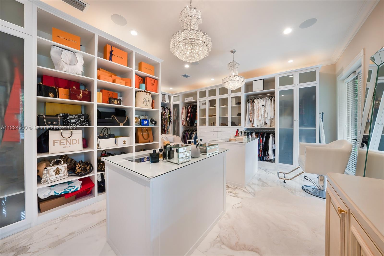 ISLES OF WINDMILL RANCH - Residential