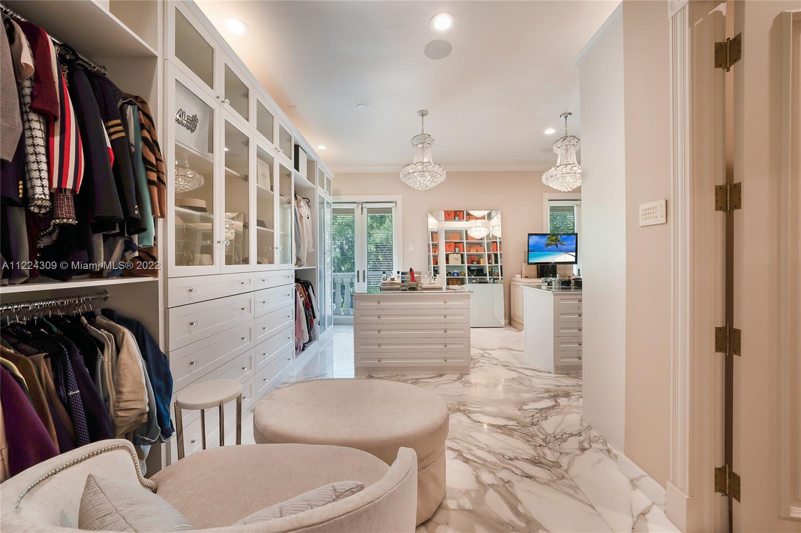 ISLES OF WINDMILL RANCH - Residential