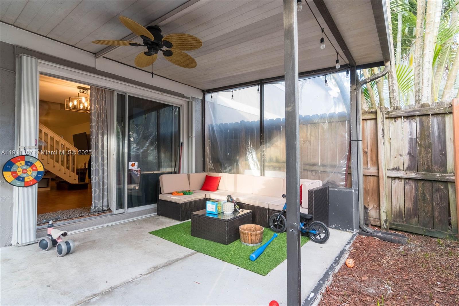 FLAMINGO GARDENS - Residential