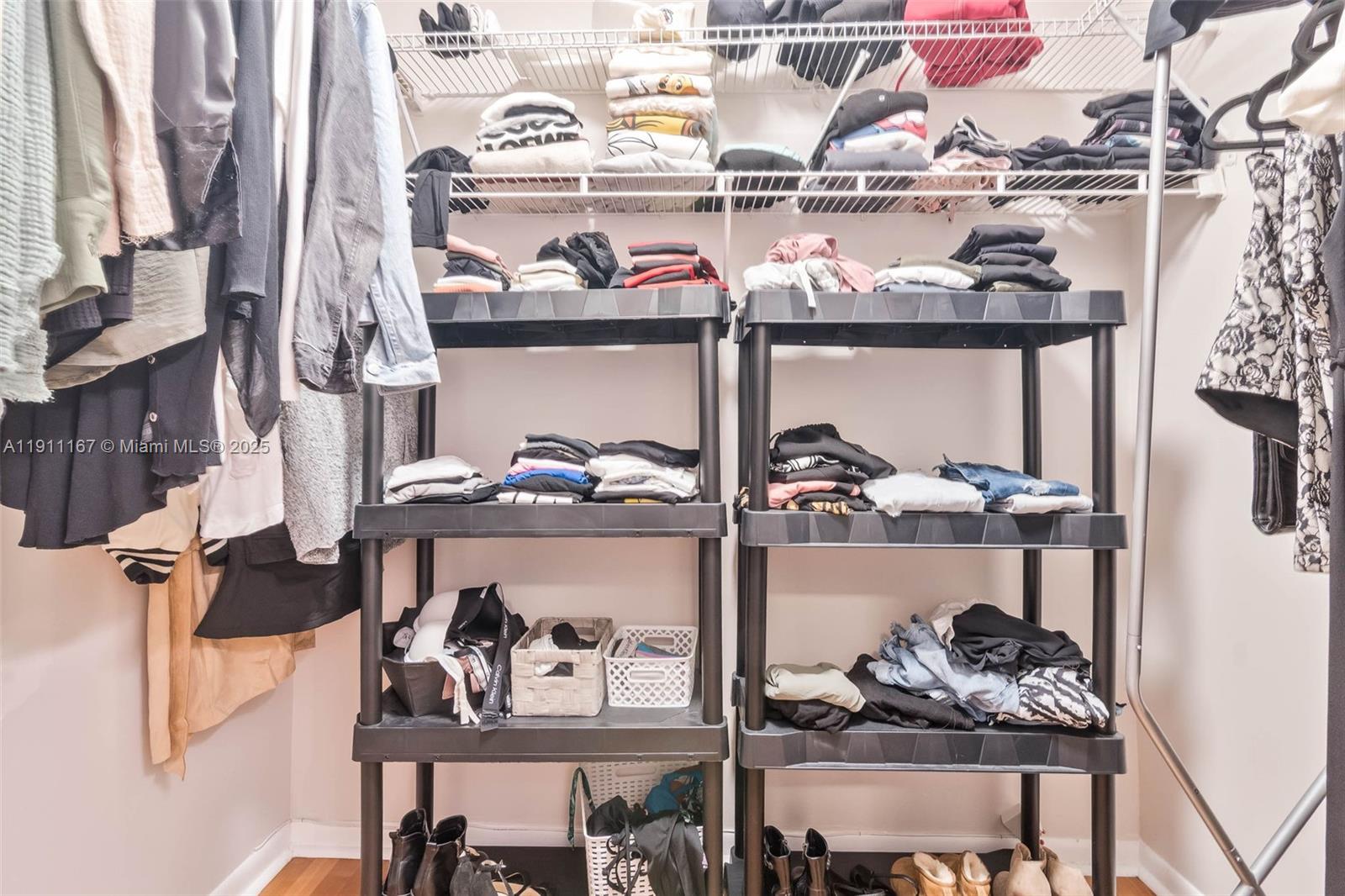 FLAMINGO GARDENS - Residential