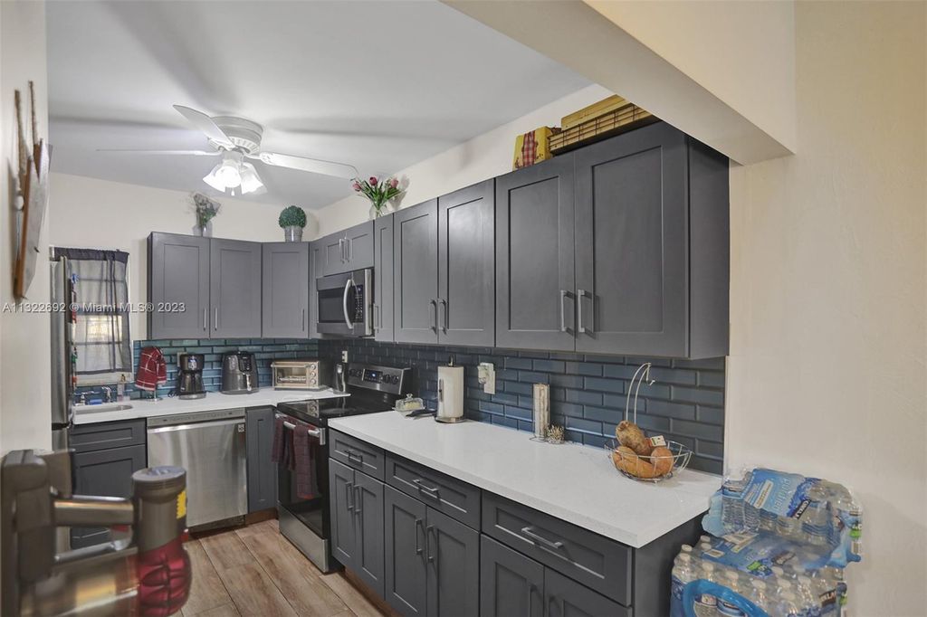 Photo of 1400 NE 55th St #204, Fort Lauderdale, FL 33334 (MLS # A11322692)