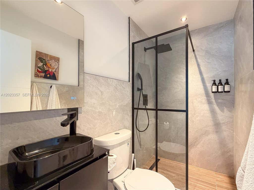 Photo of 105 SW 4th Ave #0, Hallandale Beach, FL 33009 (MLS # A12023357)