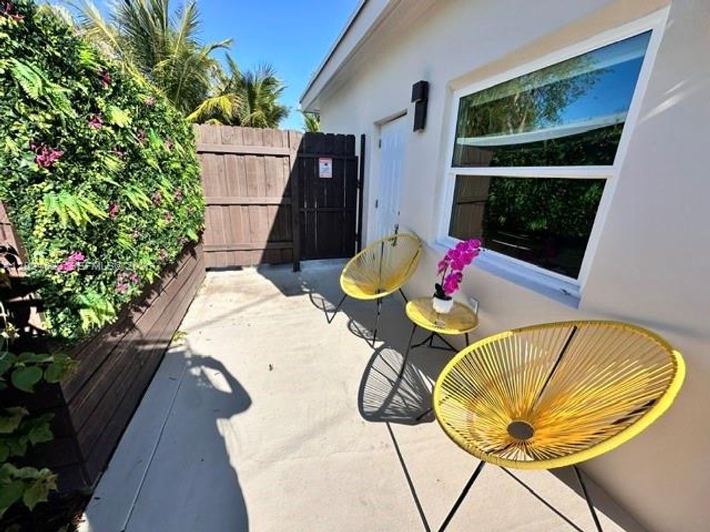 Photo of 1634 Fletcher St #3, Hollywood, FL 33020 (MLS # A12024623)