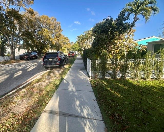 HOLLYWOOD SOUTH SIDE ADD - Residential Lease