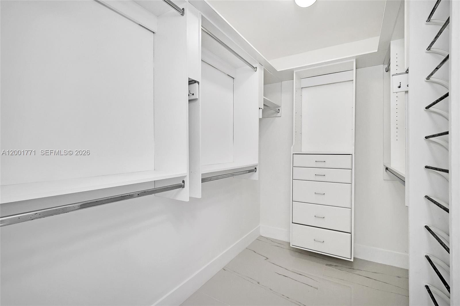 TROPICAL ISLE HOMES SUB - Residential Lease