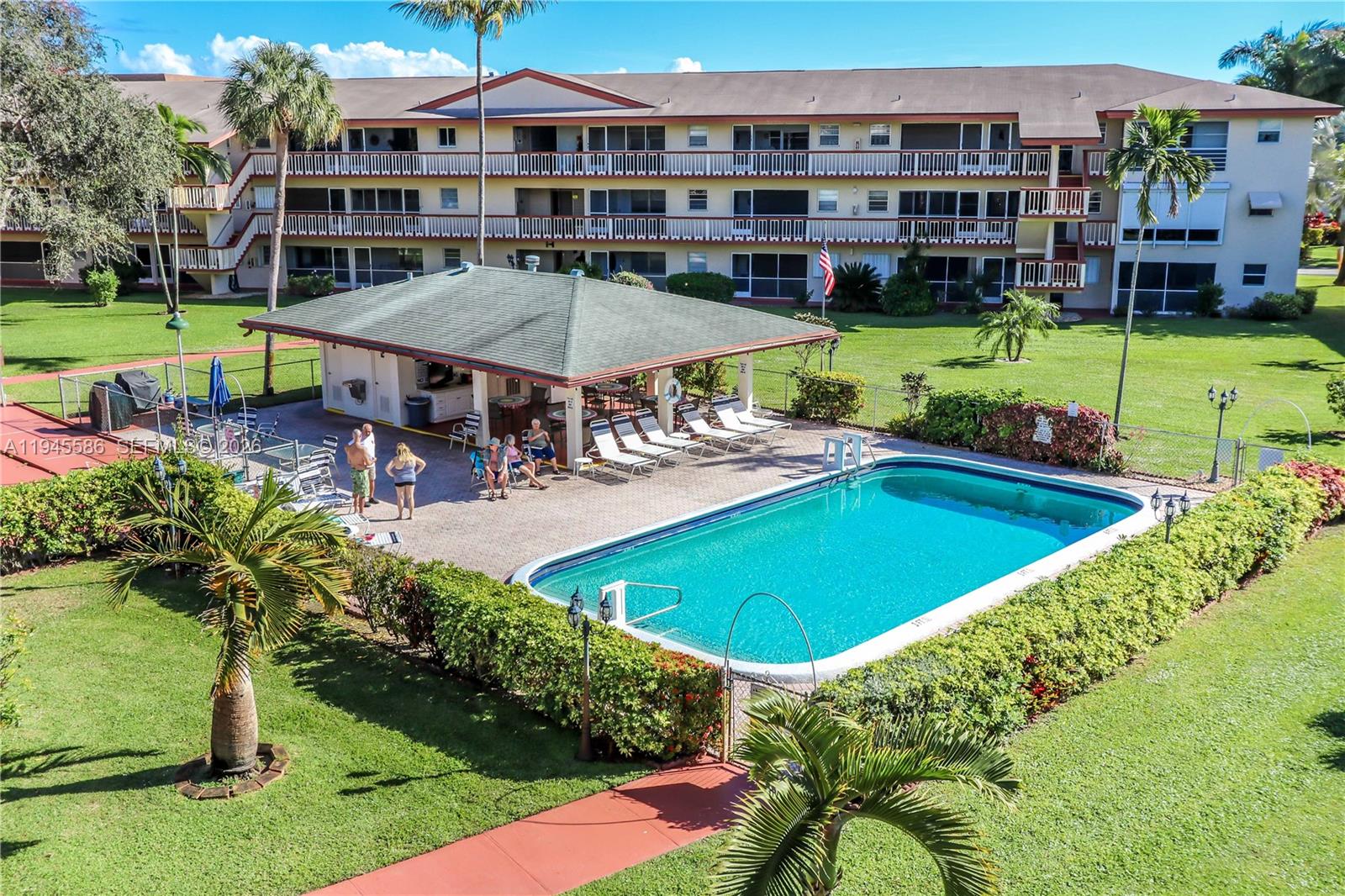 BEVERLY HILLS CONDO NUMBE - Residential