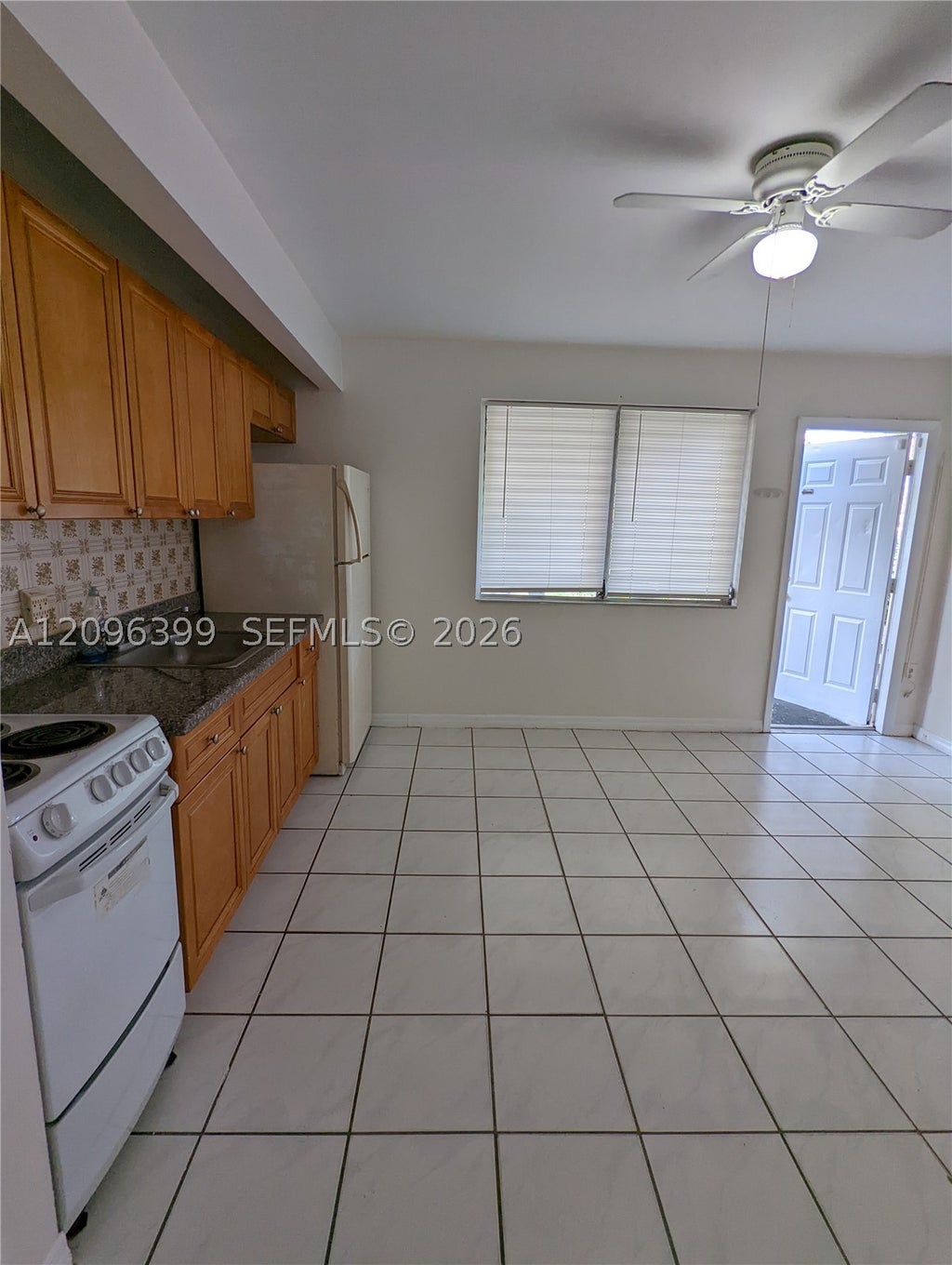Photo of Hollywood, FL 33021 (MLS # A12096399)