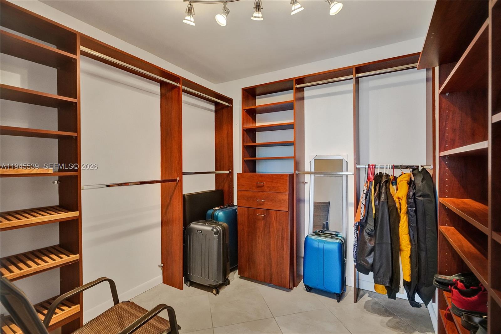 TOWERS OF OCEANVIEW EAST - Residential