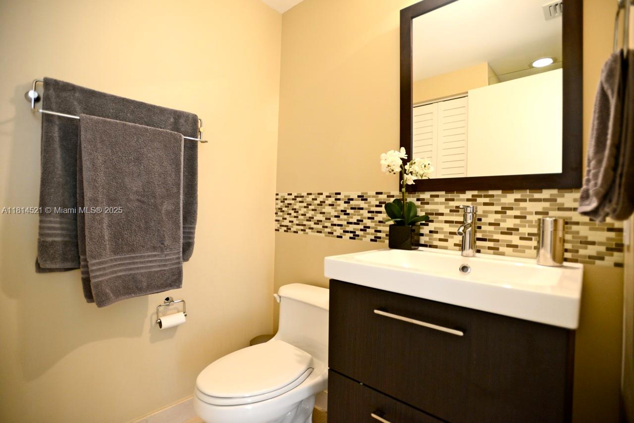 AKOYA CONDO - Residential Lease