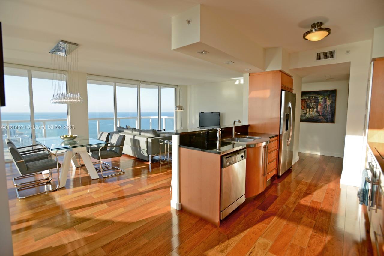 Rental Property at 6365 Collins Ave 3908, Miami Beach, Miami-Dade County, Florida - Bedrooms: 2 
Bathrooms: 2  - $13,000 MO.