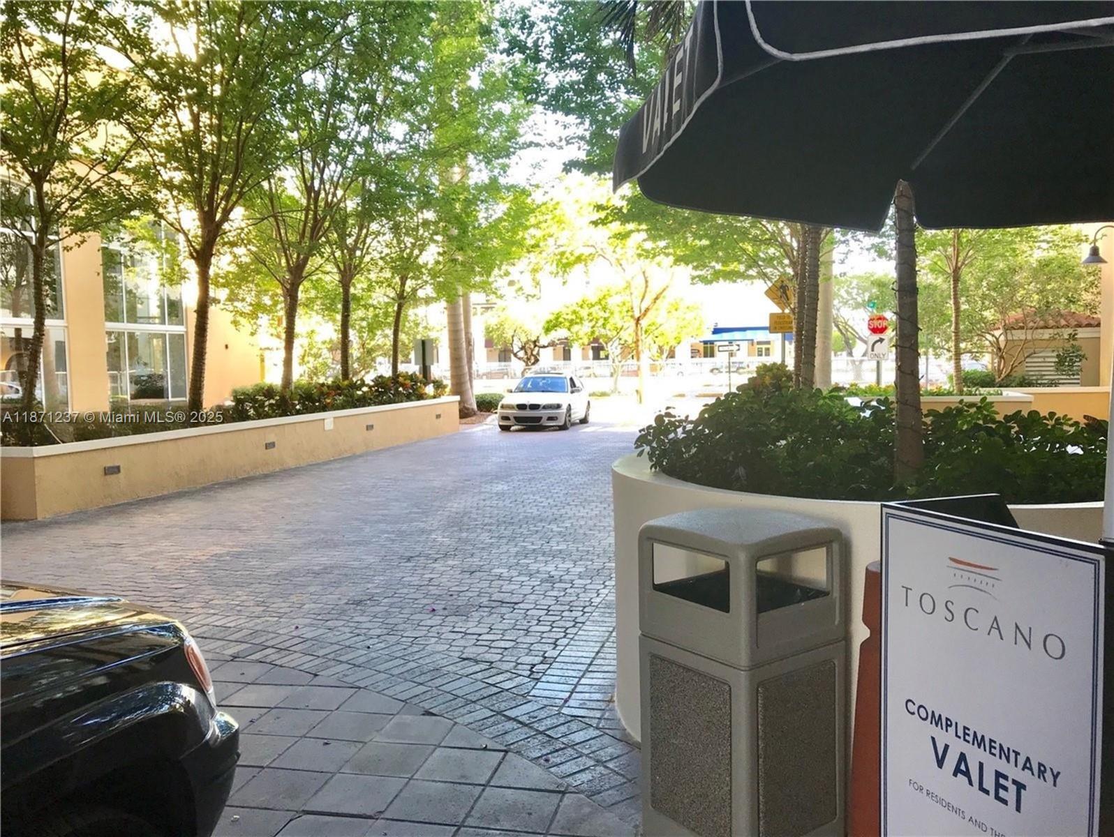 TOSCANO CONDO - Residential