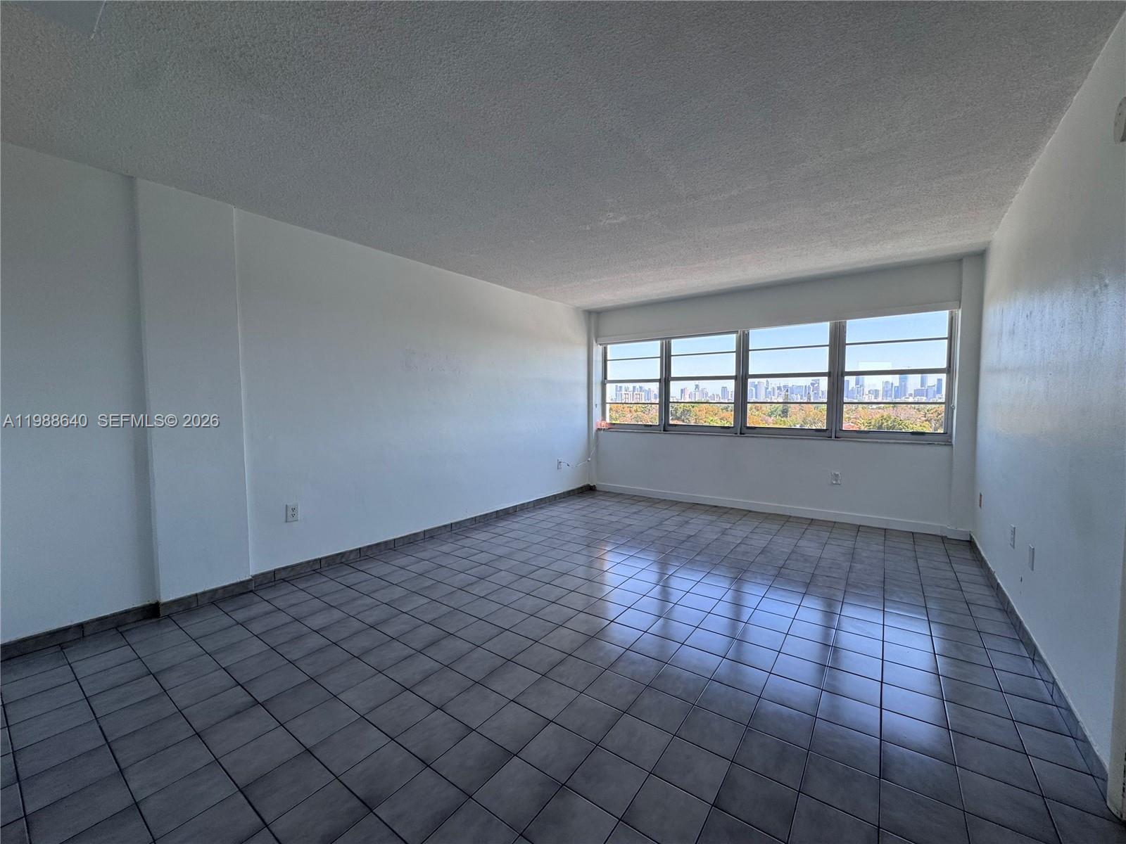 INTERNATIONAL TOWERS COND - Residential Lease