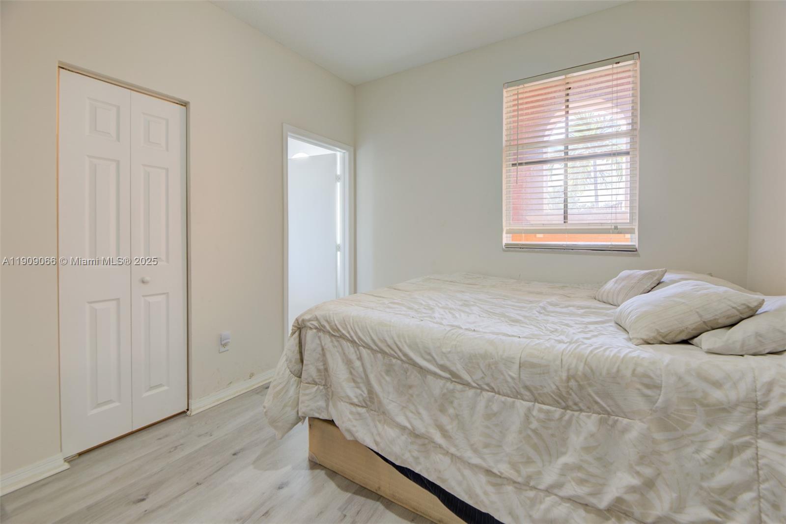 VILLAS AT HARBOR ISLES CO - Residential