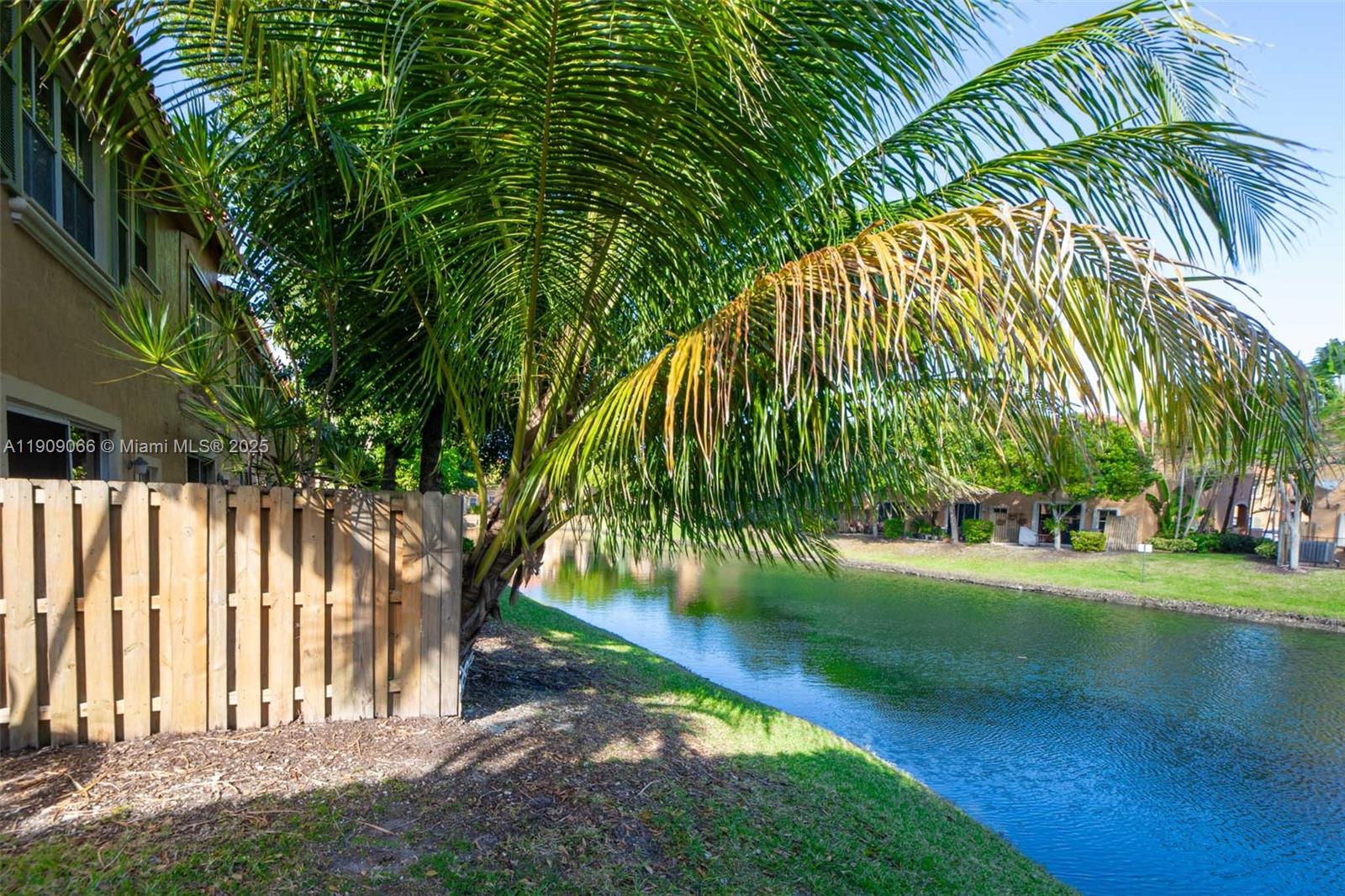 VILLAS AT HARBOR ISLES CO - Residential