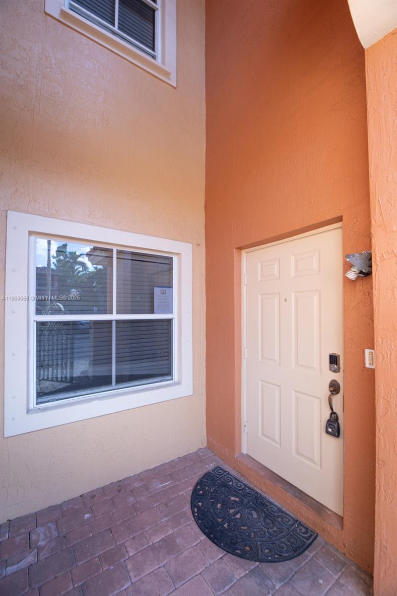 VILLAS AT HARBOR ISLES CO - Residential