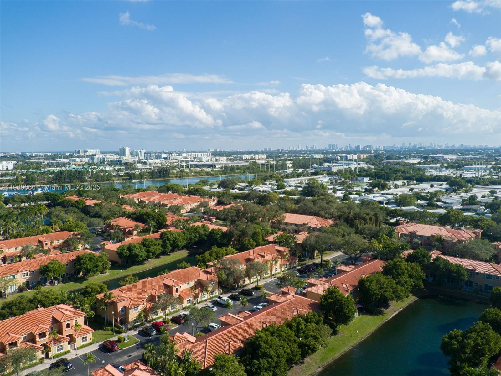 VILLAS AT HARBOR ISLES CO - Residential