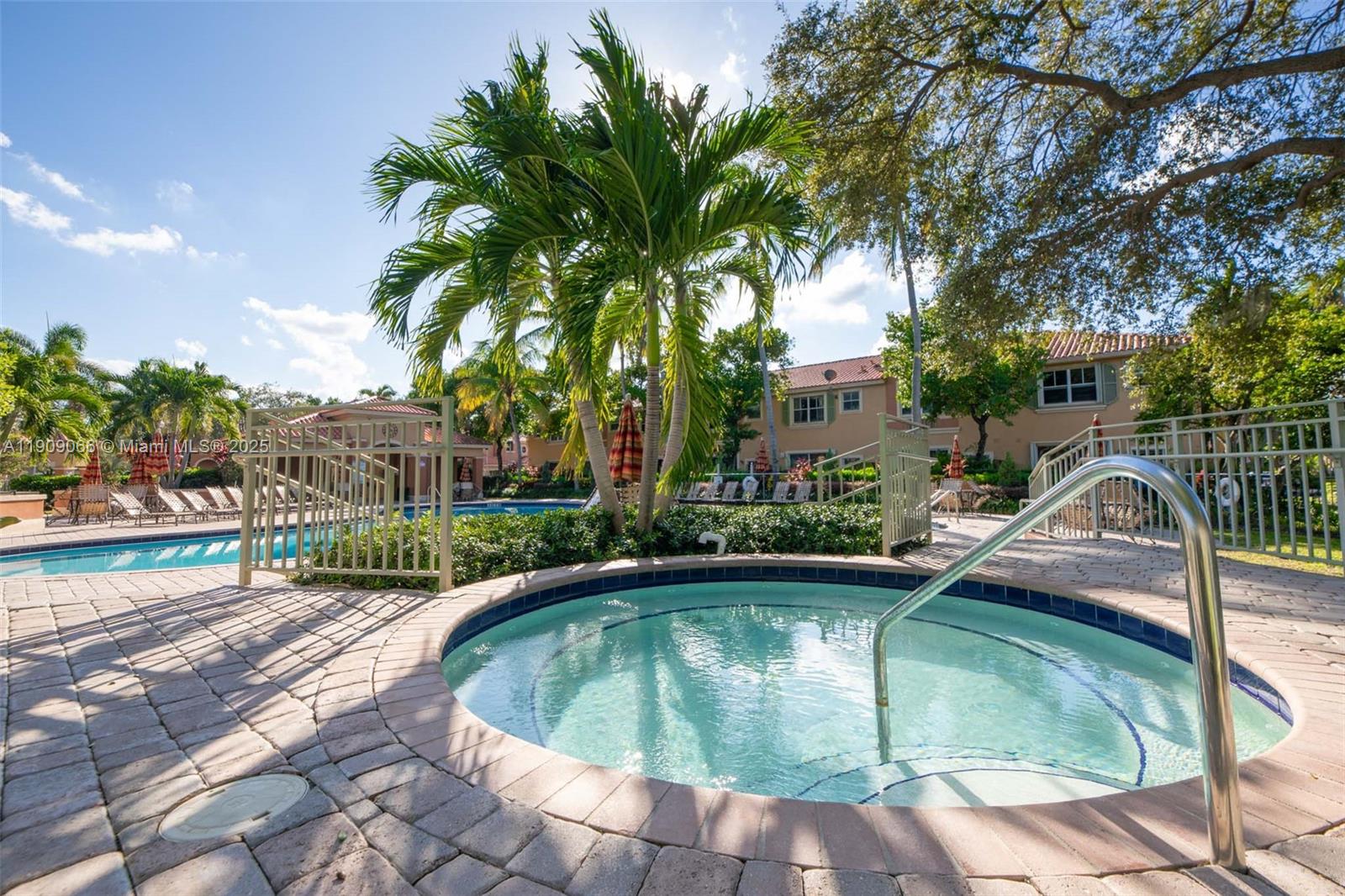 VILLAS AT HARBOR ISLES CO - Residential