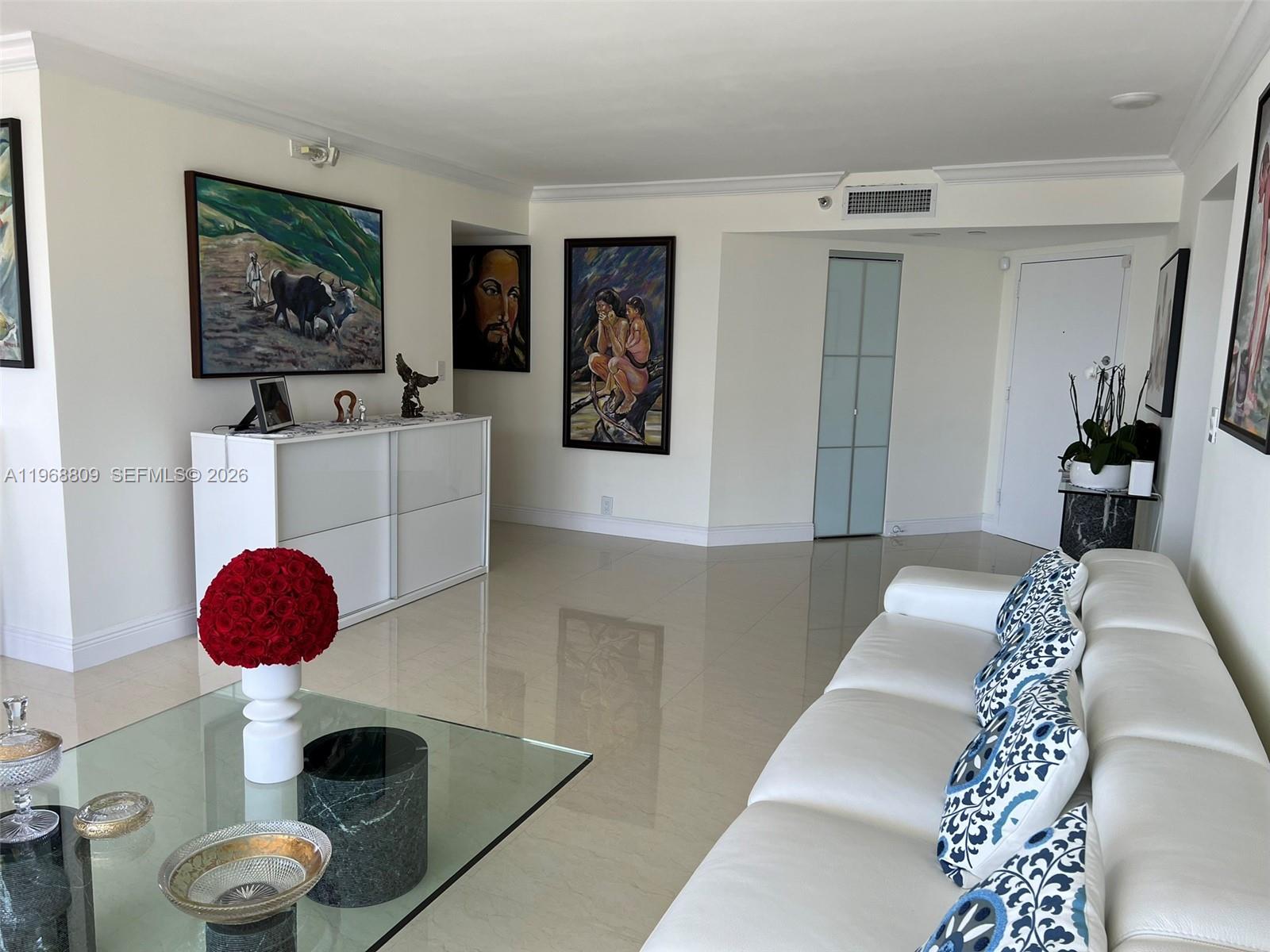 MYSTIC POINTE TOWER 500 C - Residential