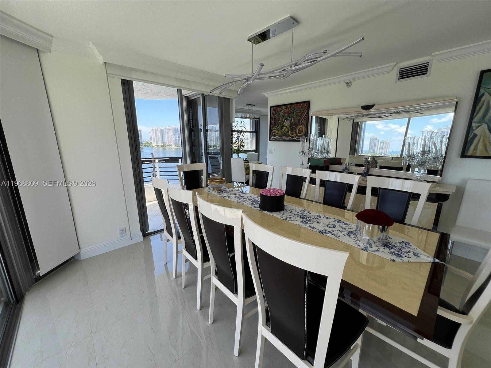 MYSTIC POINTE TOWER 500 C - Residential