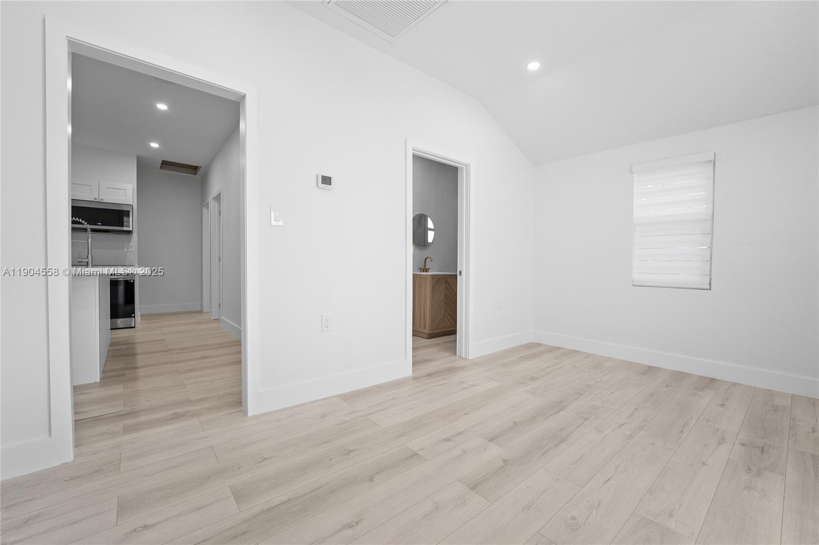 BRICKELL RIVERVIEW - Residential Lease