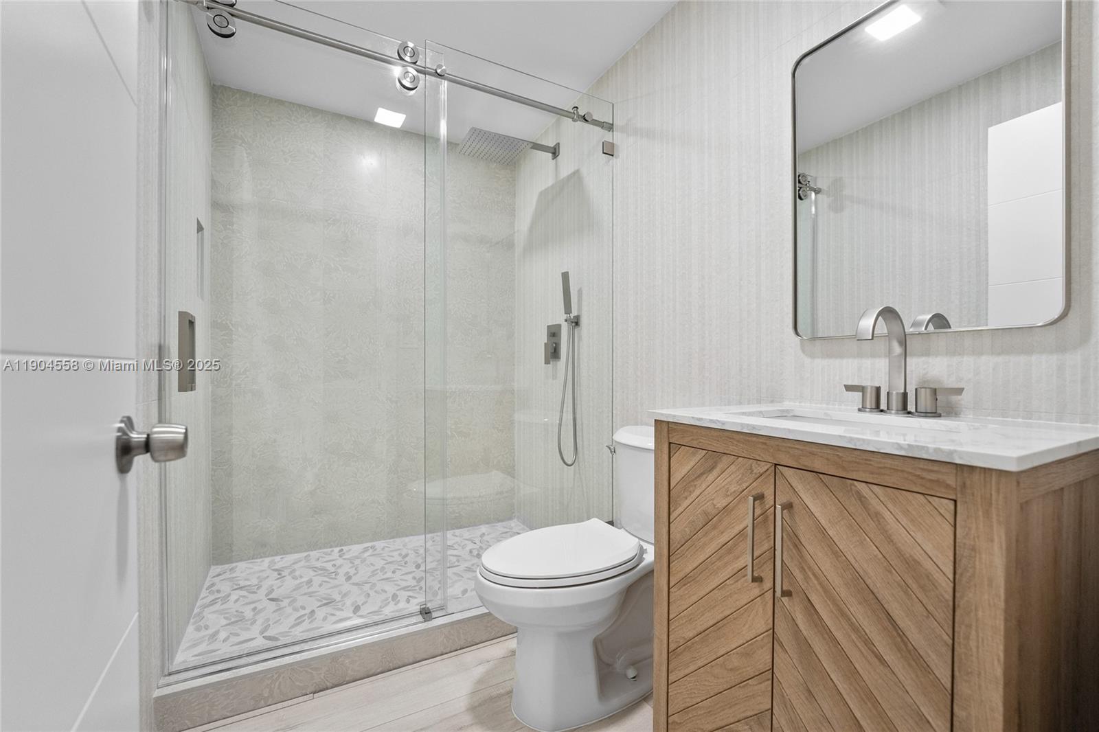 BRICKELL RIVERVIEW - Residential Lease