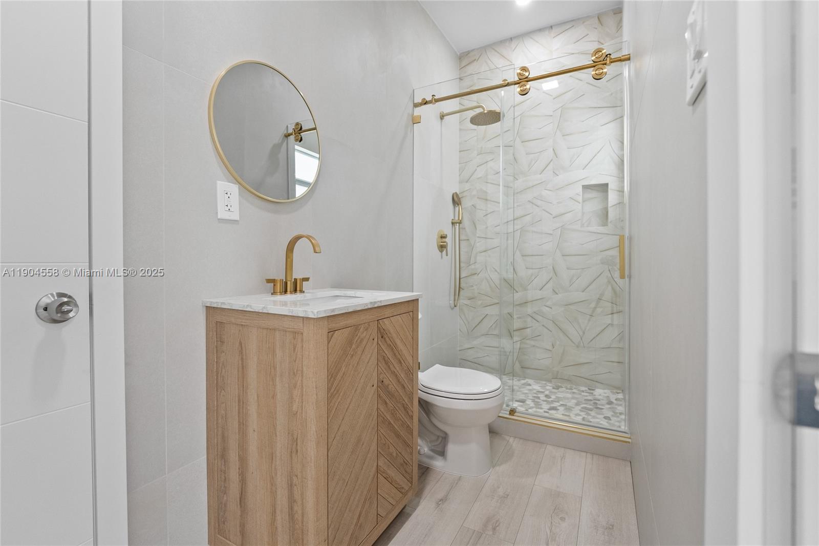 BRICKELL RIVERVIEW - Residential Lease