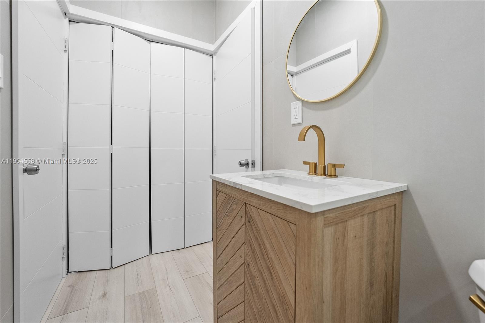 BRICKELL RIVERVIEW - Residential Lease