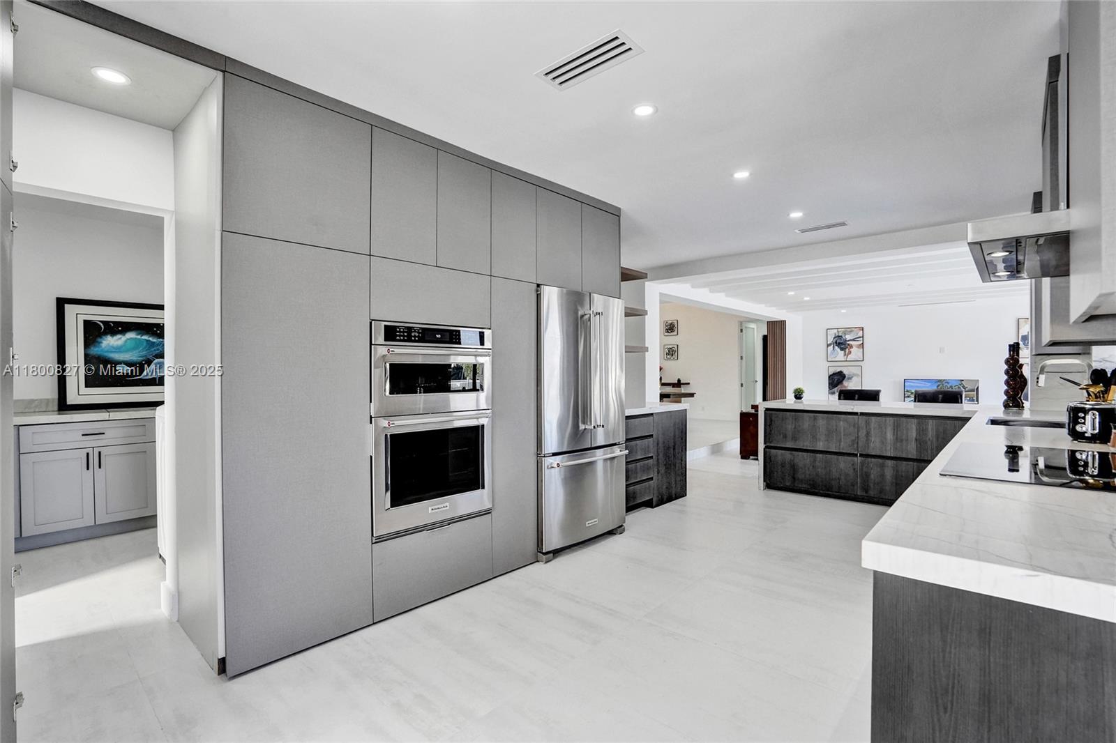 CORAL RIDGE COUNTRY CLUB - Residential