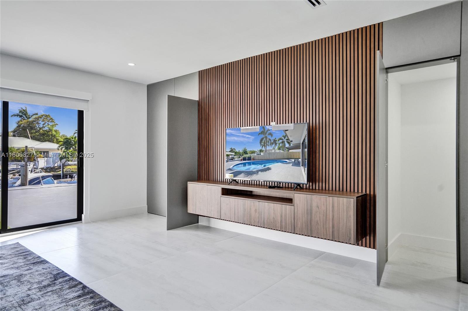 CORAL RIDGE COUNTRY CLUB - Residential