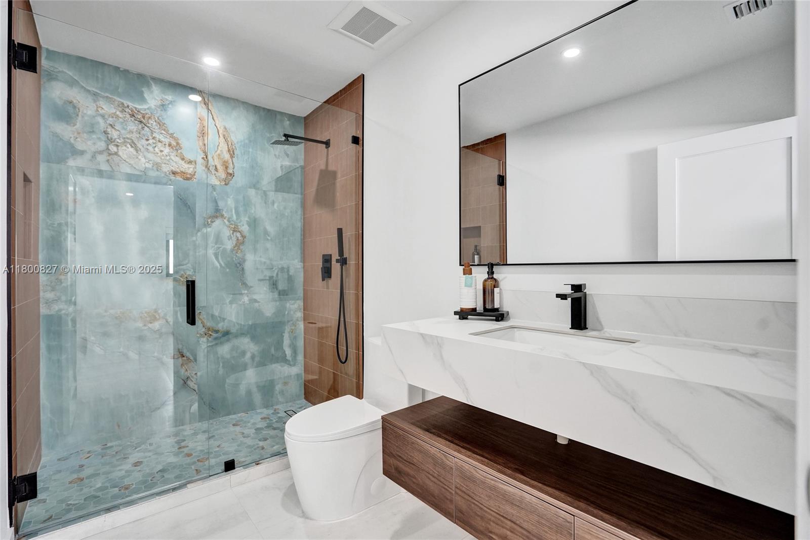 CORAL RIDGE COUNTRY CLUB - Residential
