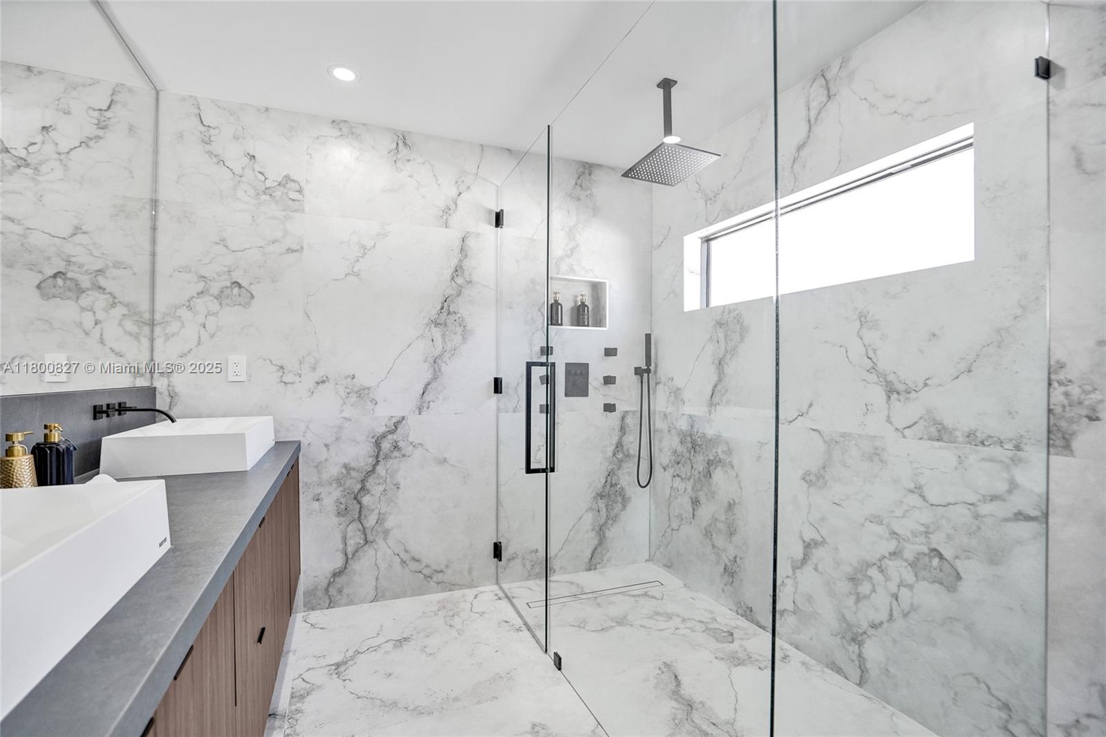 CORAL RIDGE COUNTRY CLUB - Residential