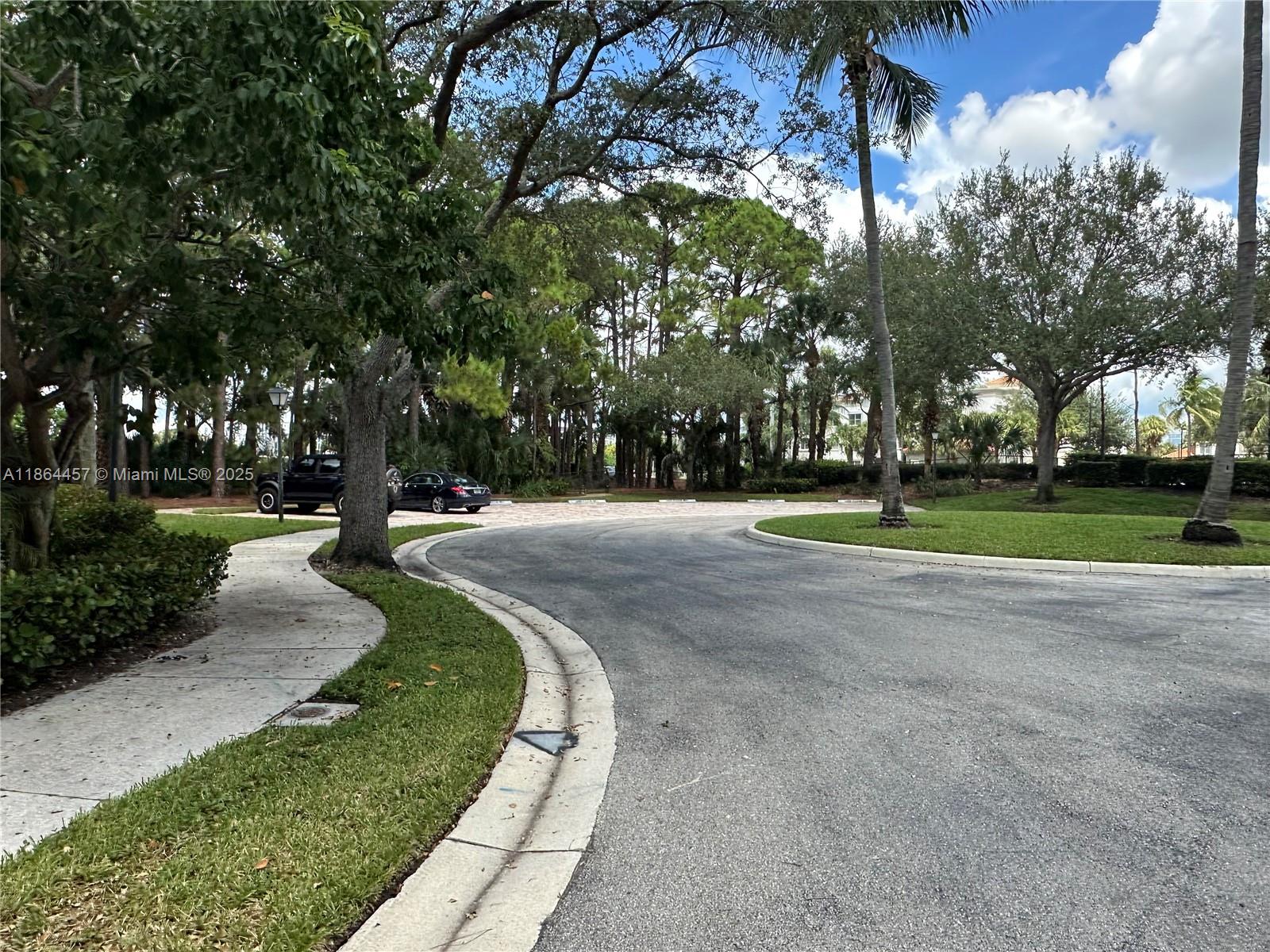 CATALINA LAKES - Residential