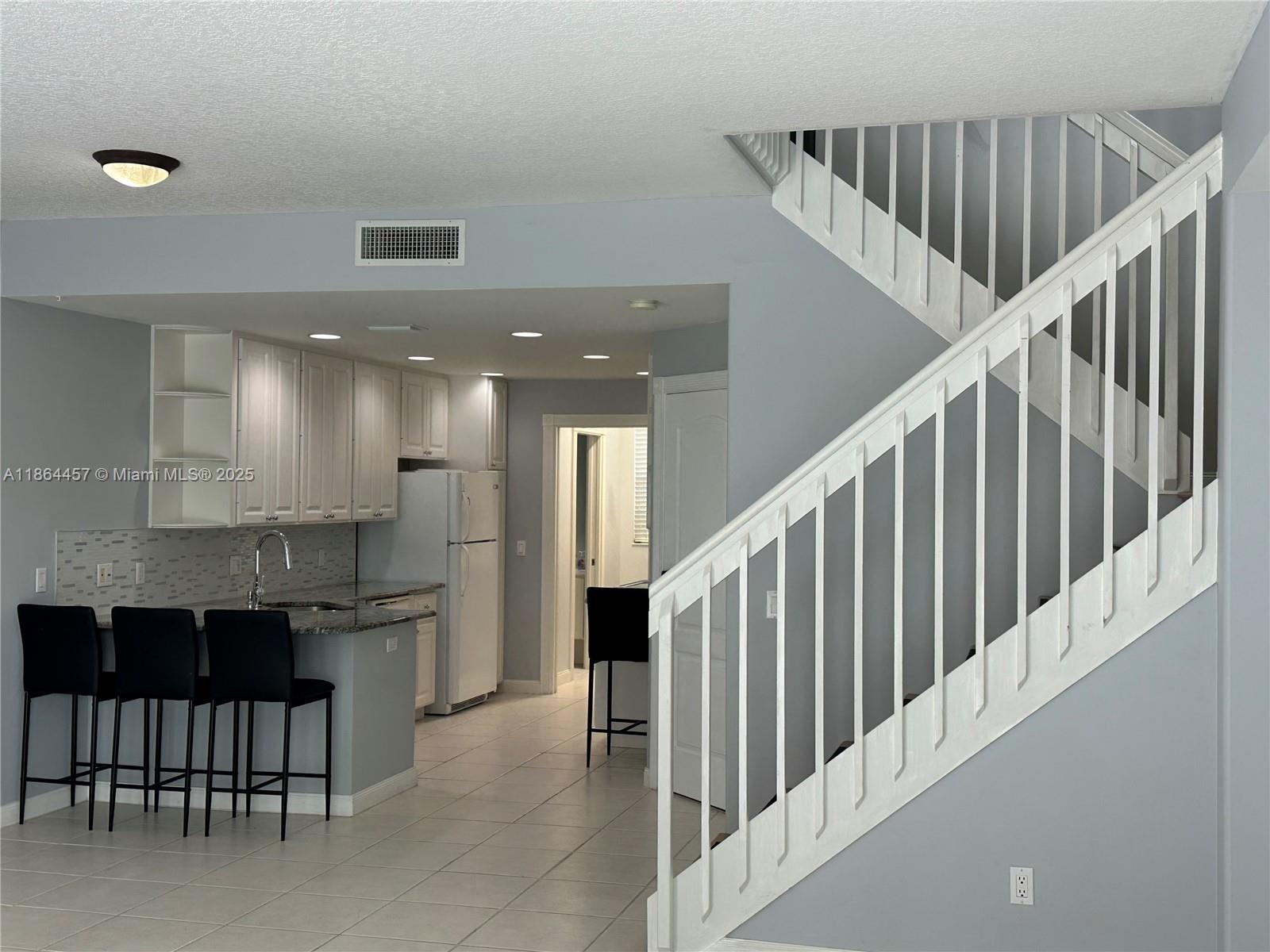 CATALINA LAKES - Residential