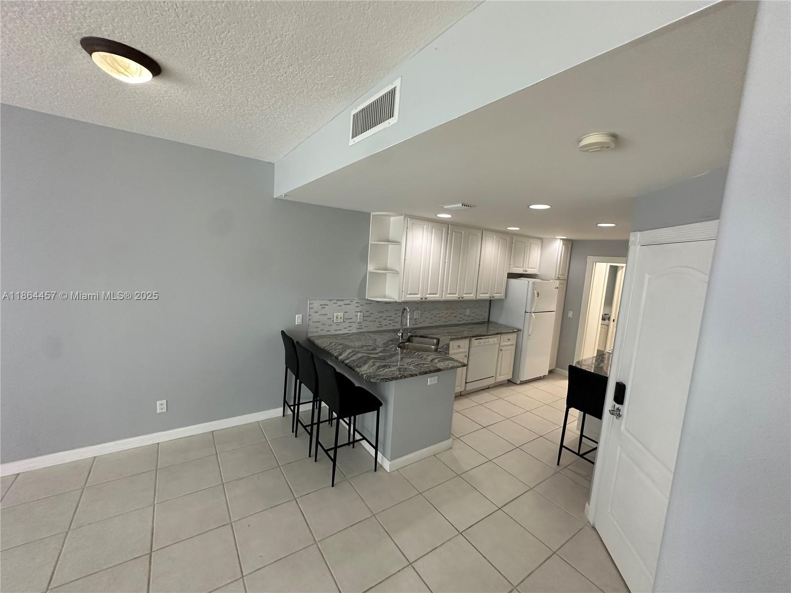 CATALINA LAKES - Residential