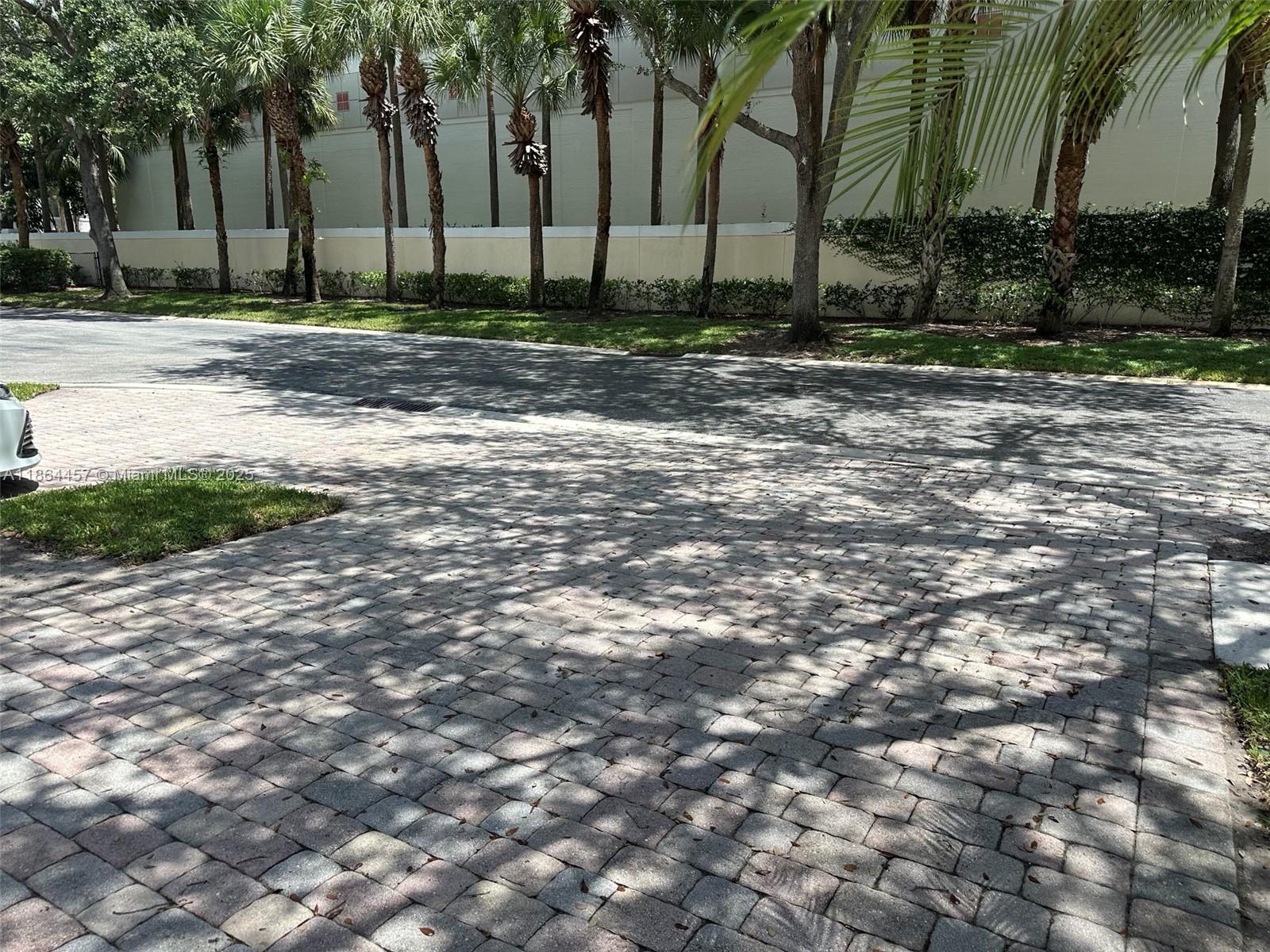 CATALINA LAKES - Residential