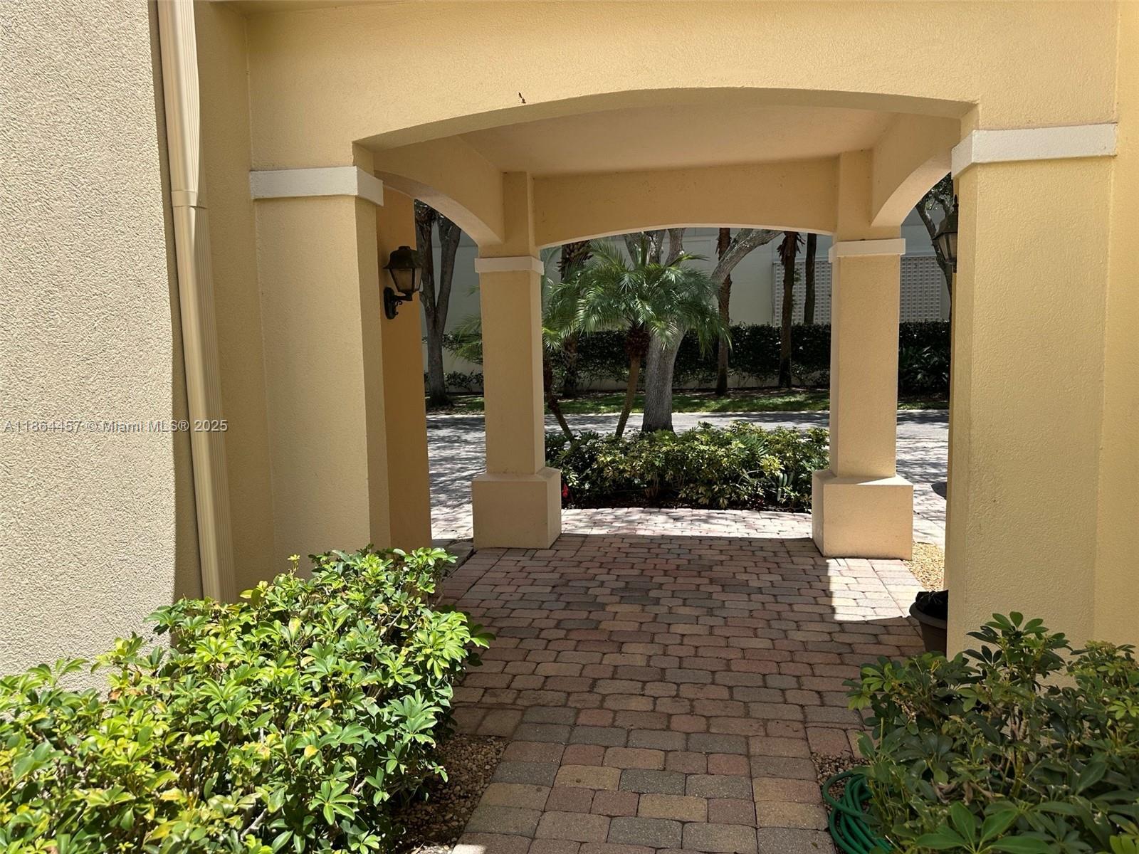 CATALINA LAKES - Residential