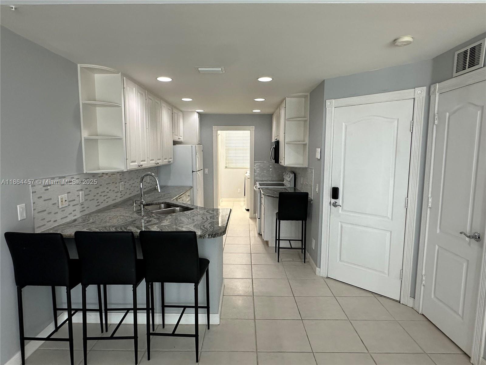 CATALINA LAKES - Residential