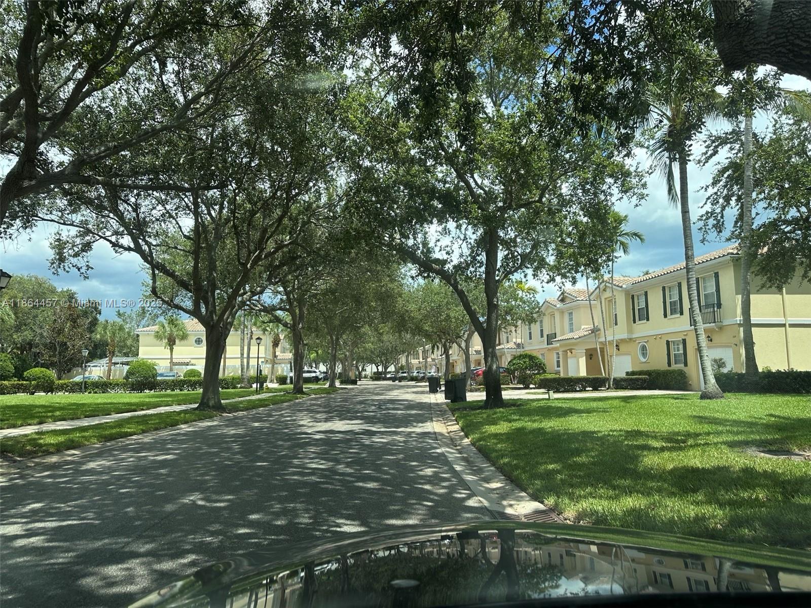 CATALINA LAKES - Residential